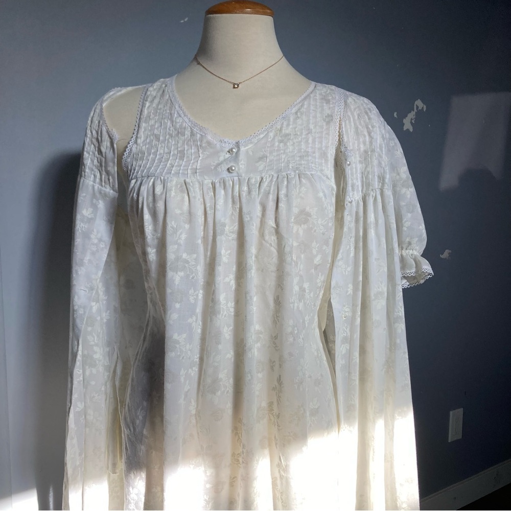 Vtg Cottagecore Floral night gown and robe set - Picture 2 of 12